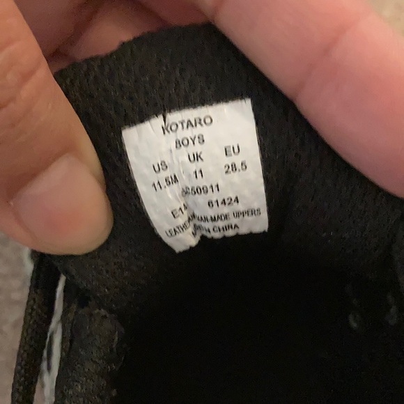 Boys runners - Picture 3 of 9